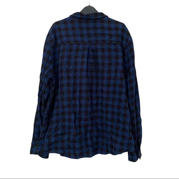 ✨3/$15✨ Blue and Black Plaid Button Up Shirt - Picture 2 of 3